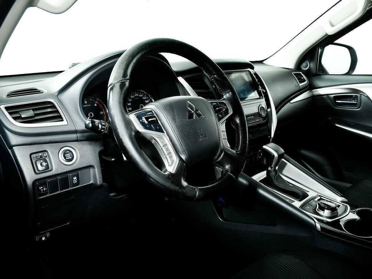 Mitsubishi Pajero Sport 2019 года с пробегом. Фото: #12