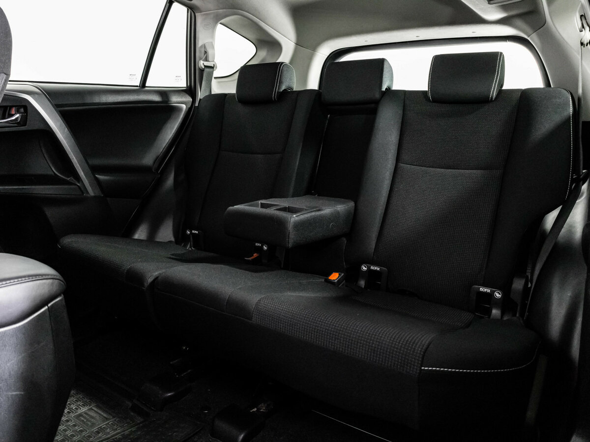 Toyota RAV4 2018 года с пробегом. Фото: #16