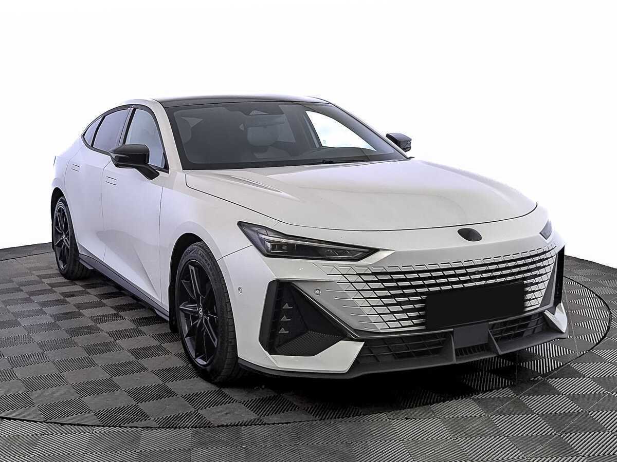 Changan UNI-V 2023 года с пробегом. Фото: #2