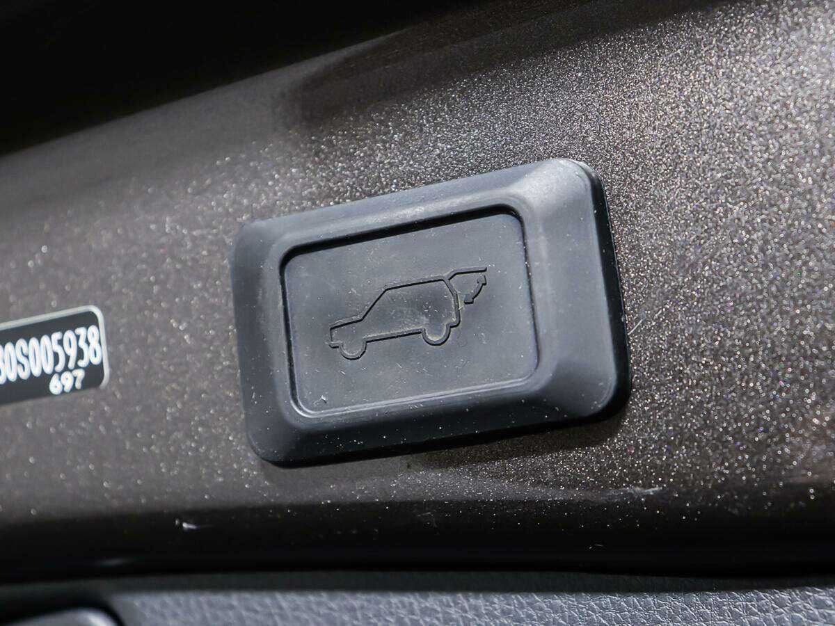 Toyota RAV4 2019 года с пробегом. Фото: #15