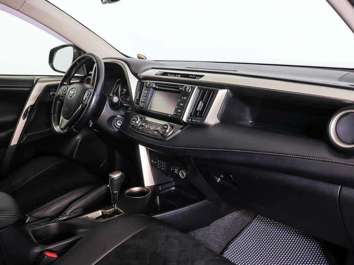 Toyota RAV4 2012 года с пробегом. Фото: #8