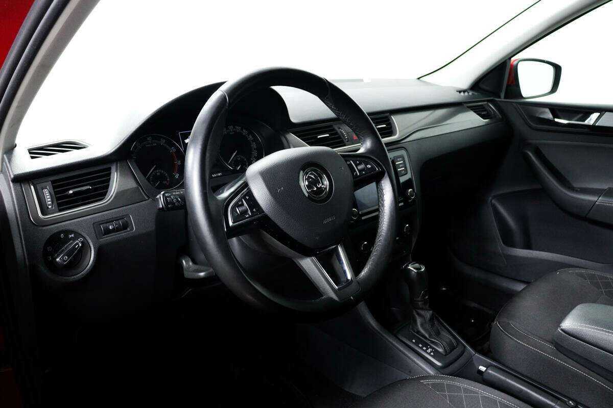 Skoda Rapid 2018 года с пробегом. Фото: #12