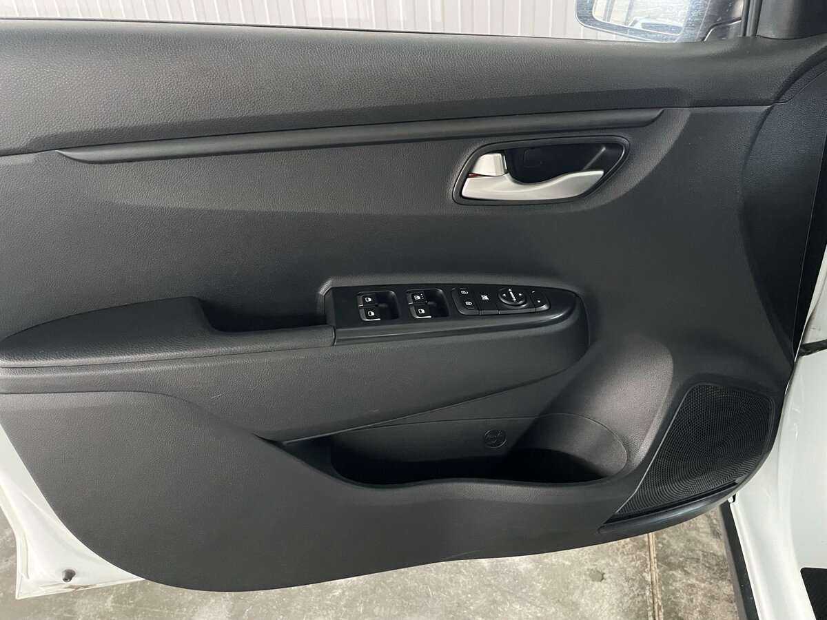 Kia Rio 2018 года с пробегом. Фото: #18