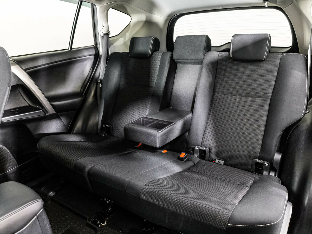Toyota RAV4 2016 года с пробегом. Фото: #12