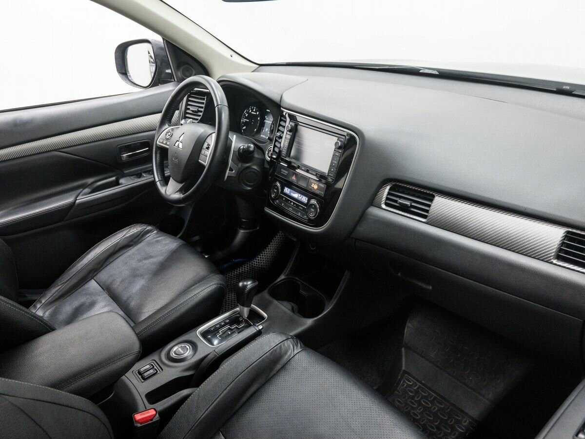 Mitsubishi Outlander 2013 года с пробегом. Фото: #6