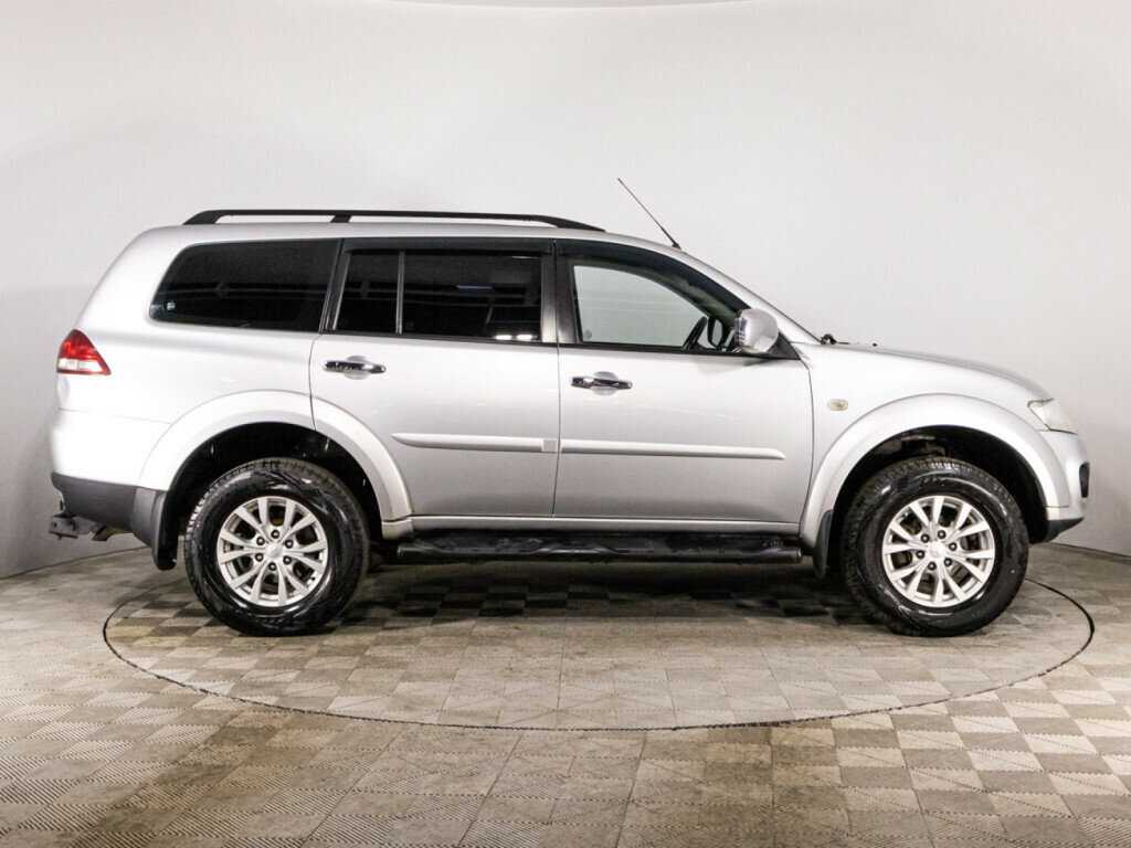 Mitsubishi Pajero Sport 2014 года с пробегом. Фото: #3