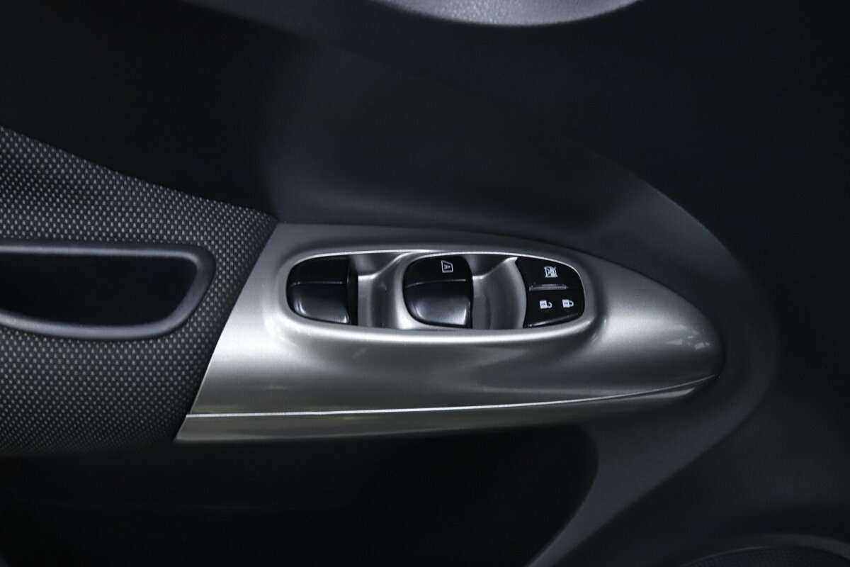 Nissan Juke 2014 года с пробегом. Фото: #9