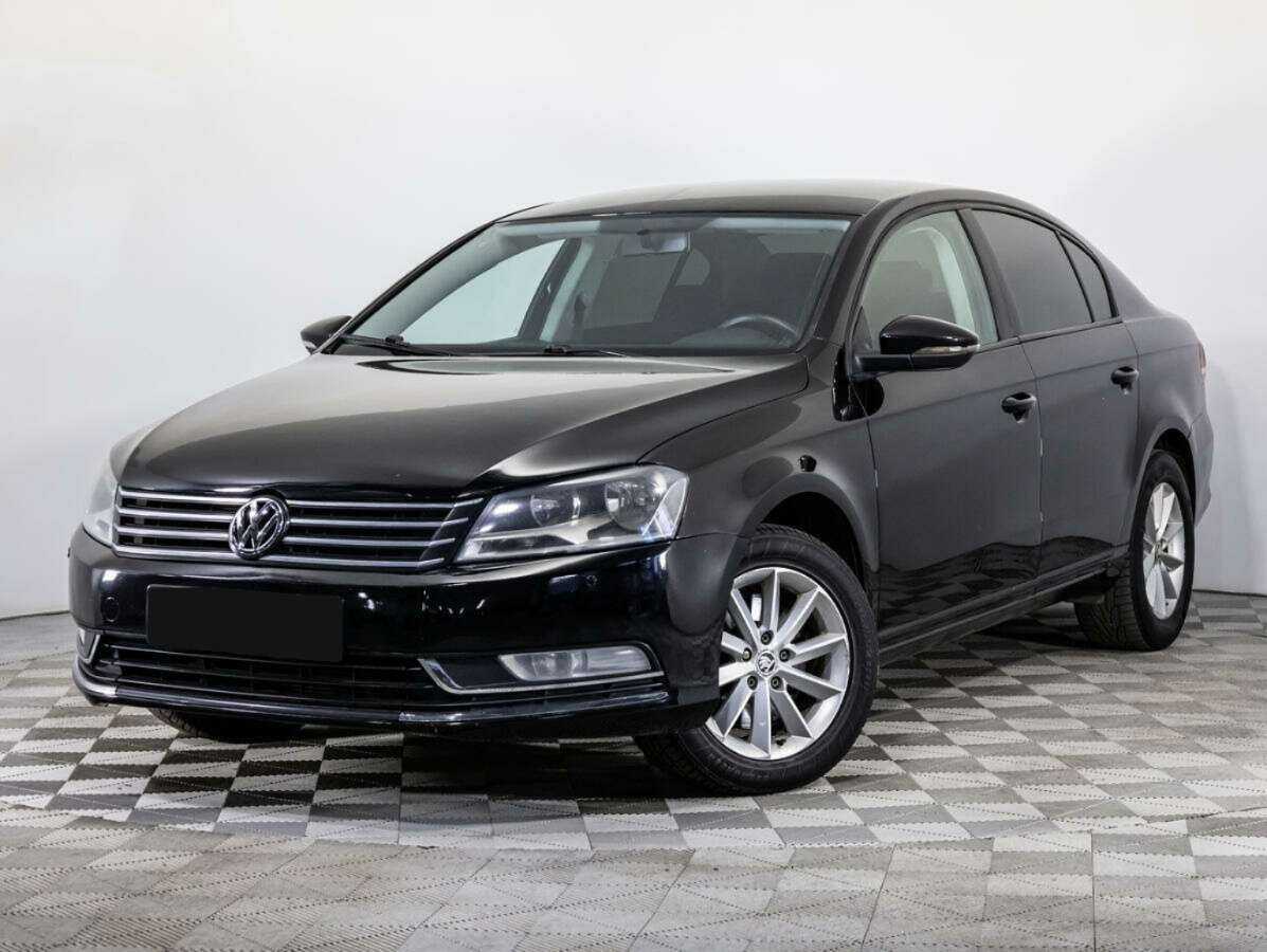 Volkswagen Passat 2013 года с пробегом. Посмотреть фото
