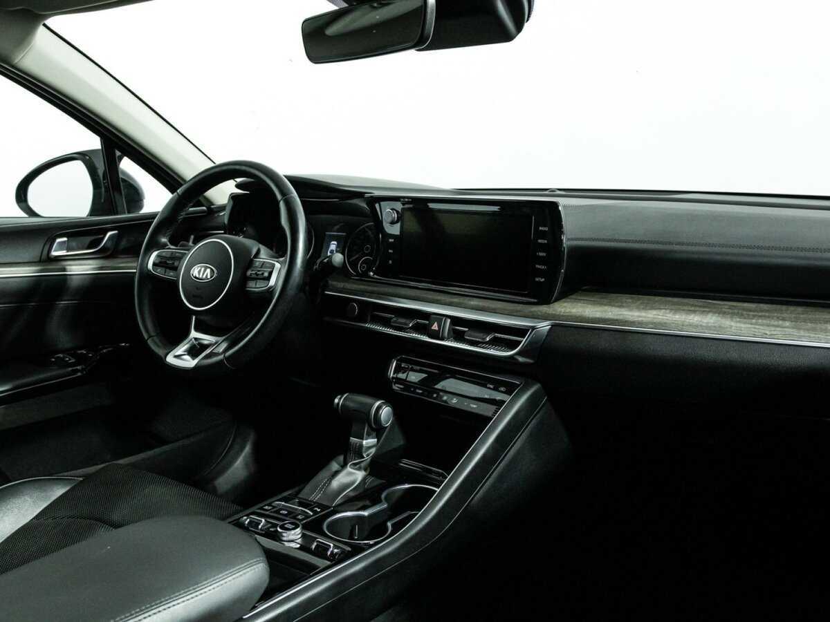 Kia K5 2021 года с пробегом. Фото: #8