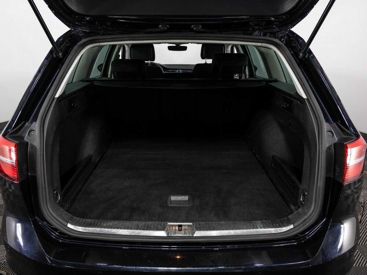 Volkswagen Passat 2018 года с пробегом. Фото: #21