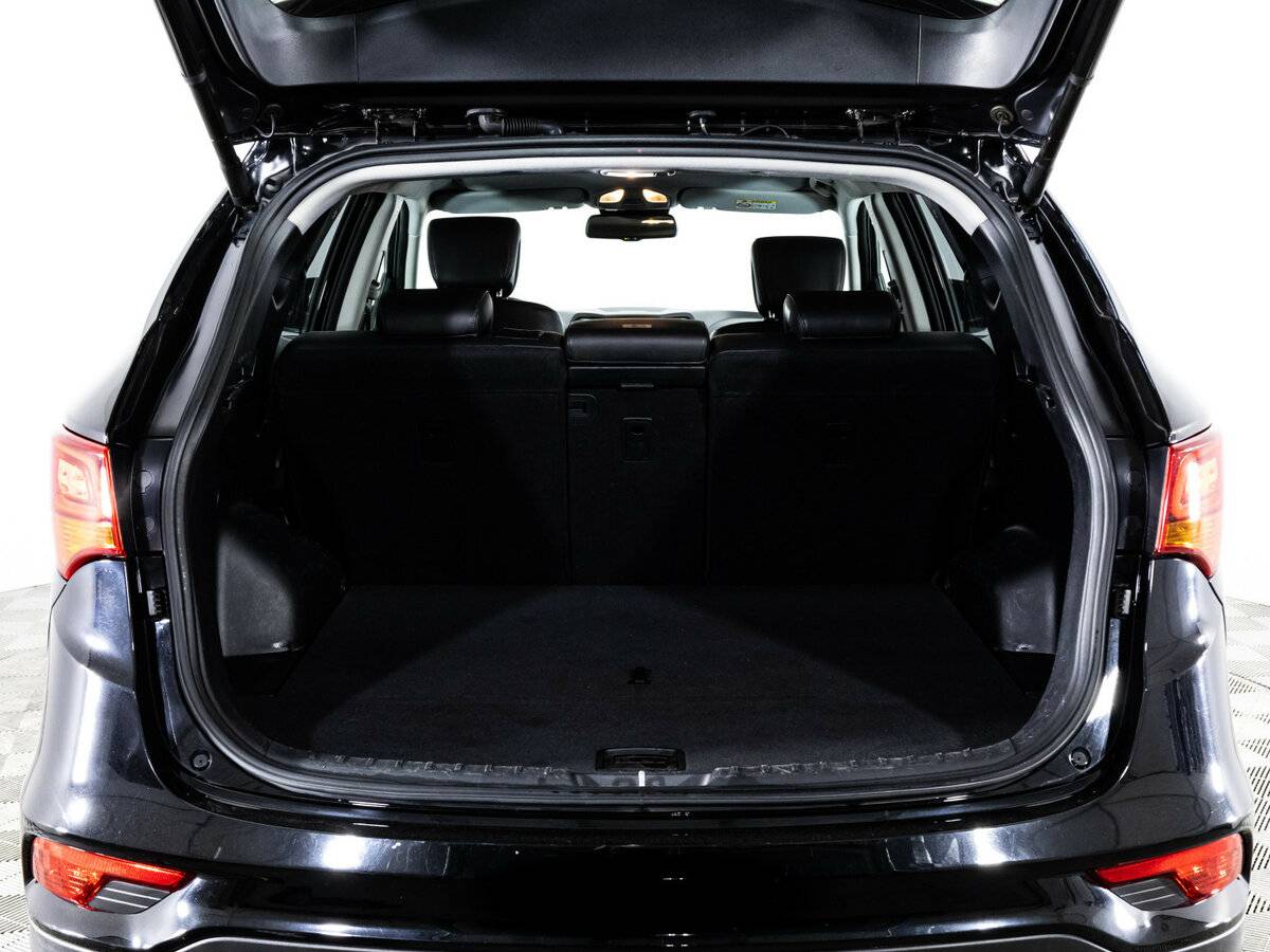 Hyundai Santa Fe 2018 года с пробегом. Фото: #20