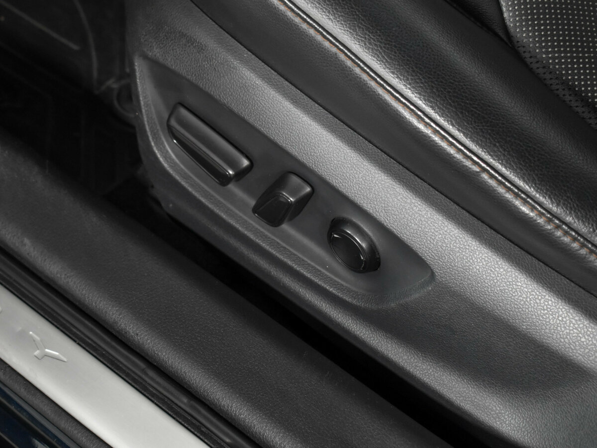 Toyota Camry 2018 года с пробегом. Фото: #8