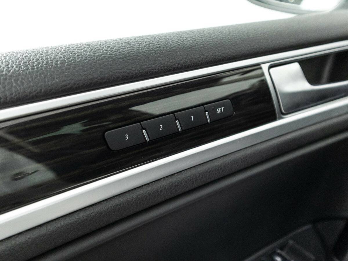 Volkswagen Touareg 2016 года с пробегом. Фото: #17