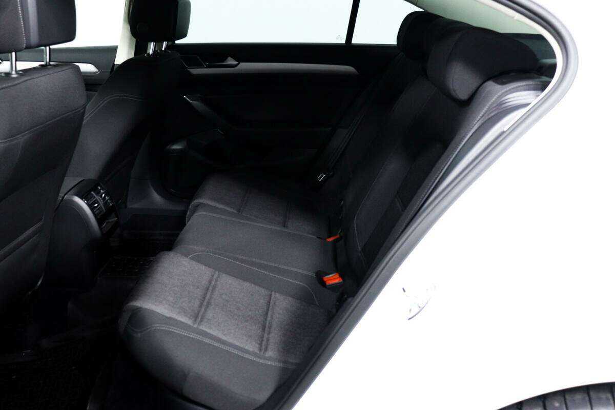 Volkswagen Passat 2016 года с пробегом. Фото: #11