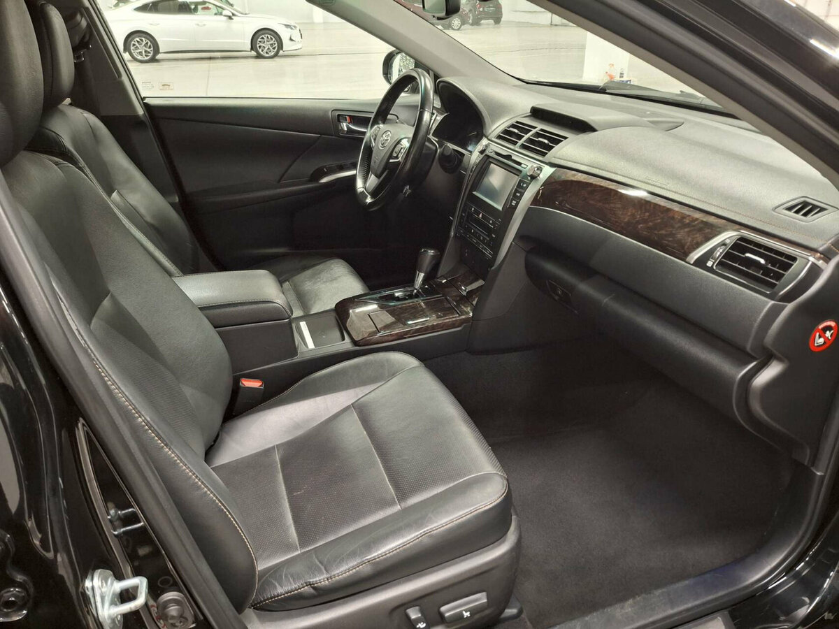 Toyota Camry 2015 года с пробегом. Фото: #14