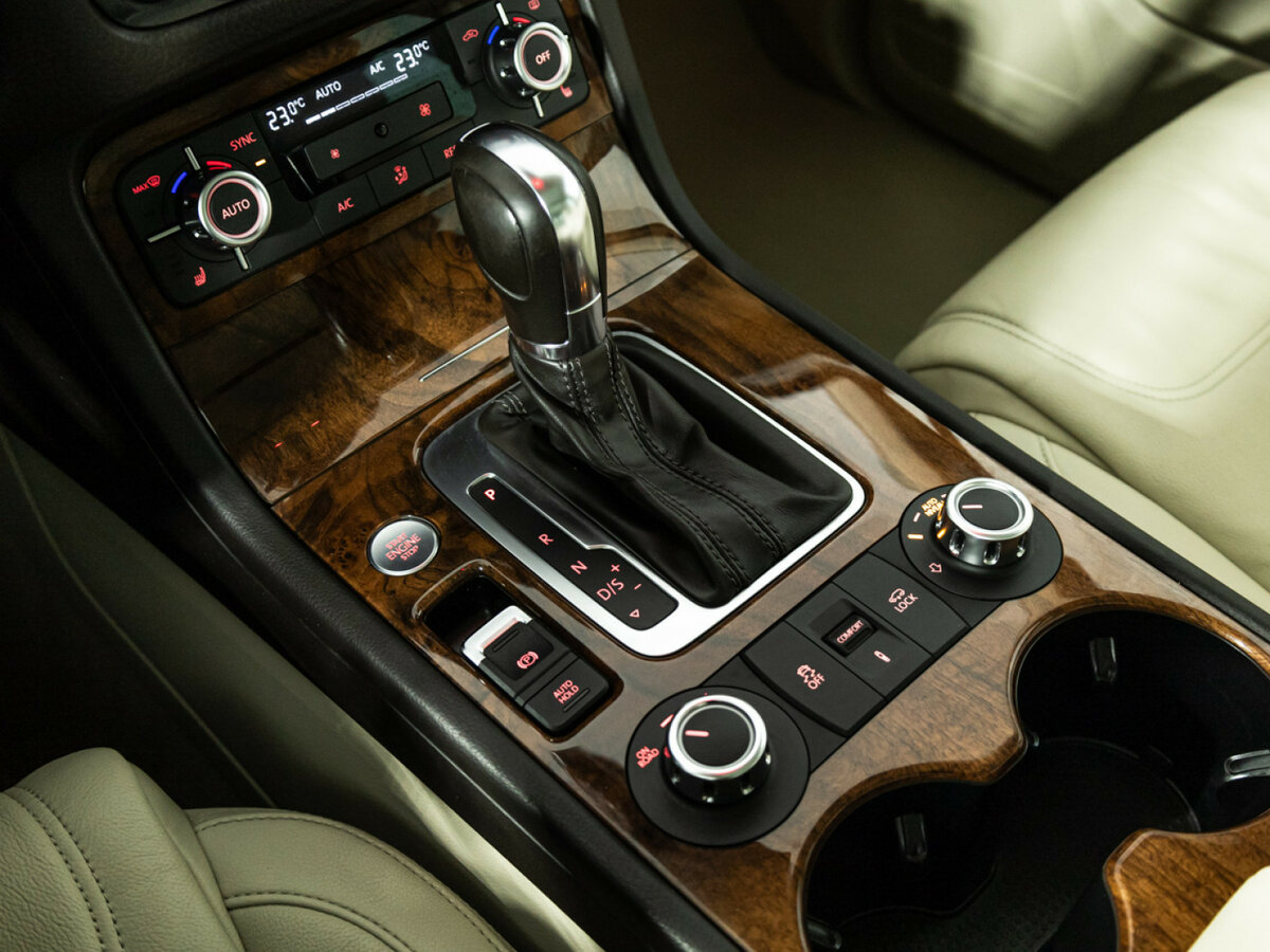 Volkswagen Touareg 2013 года с пробегом. Фото: #18