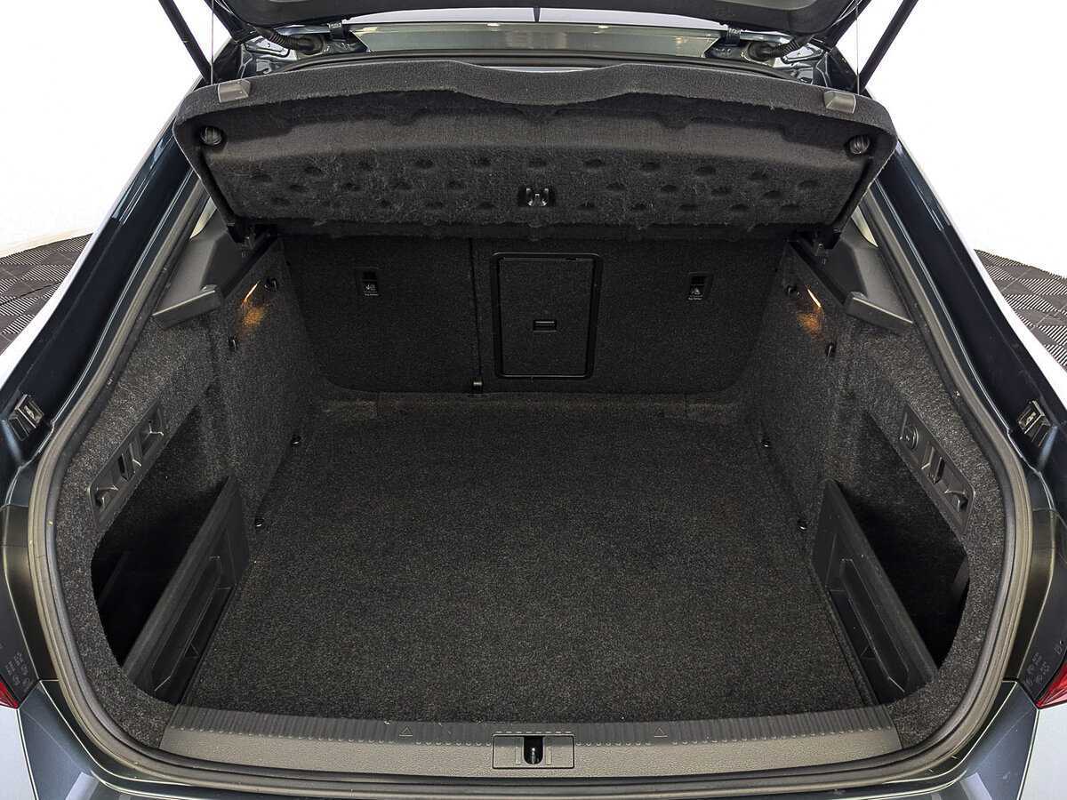 Skoda Superb 2019 года с пробегом. Фото: #9