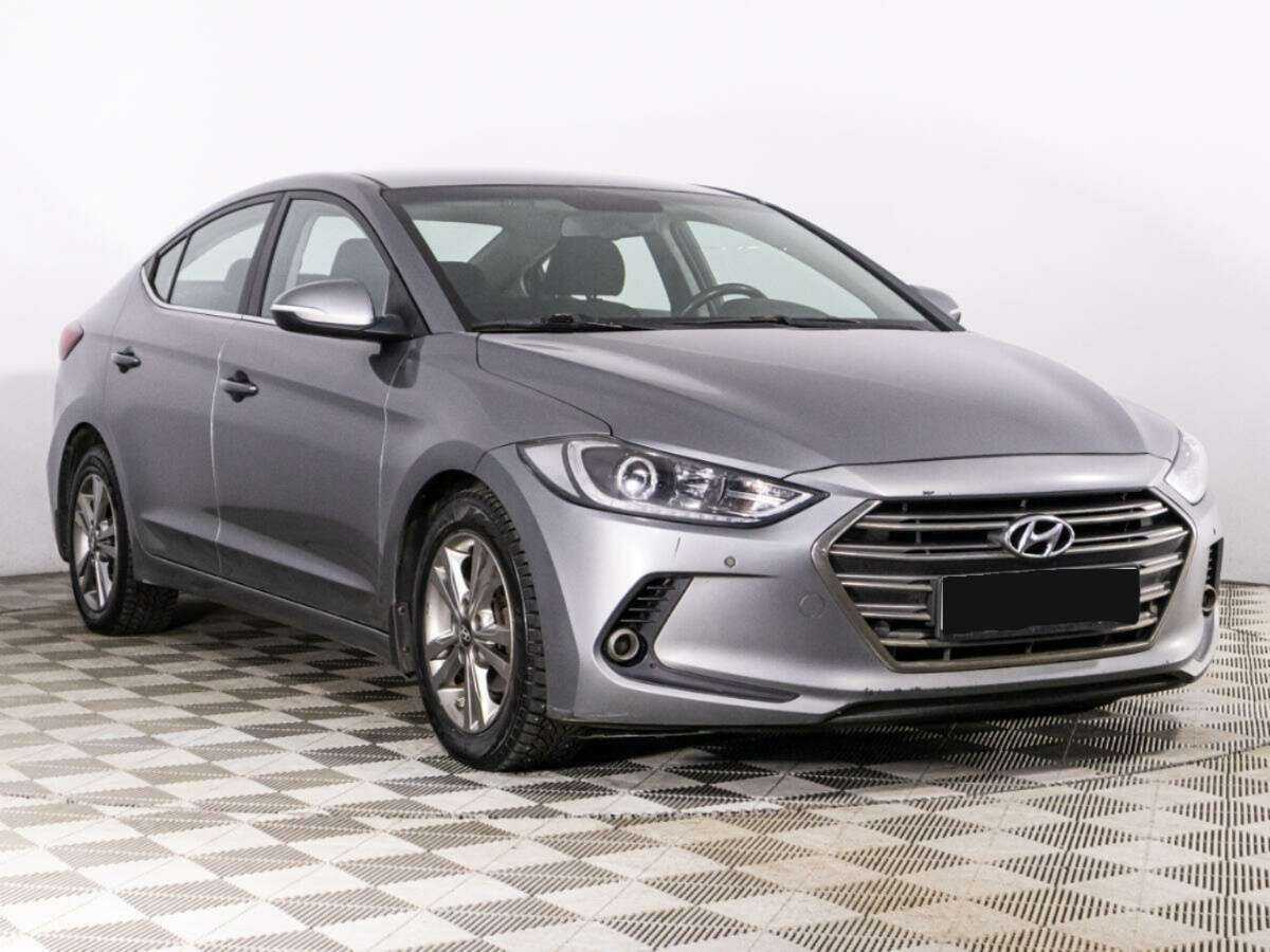 Hyundai Elantra 2018 года с пробегом. Фото: #2