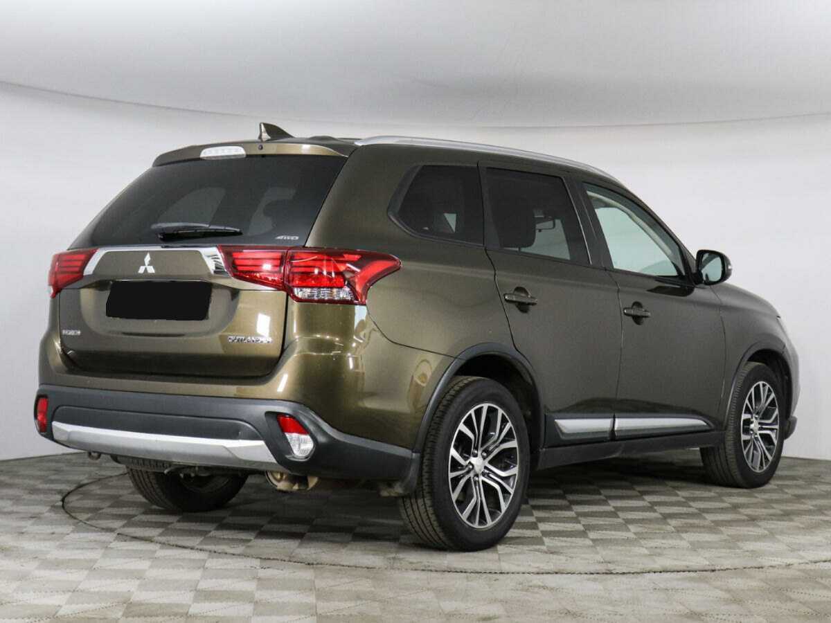 Mitsubishi Outlander 2018 года с пробегом. Фото: #4