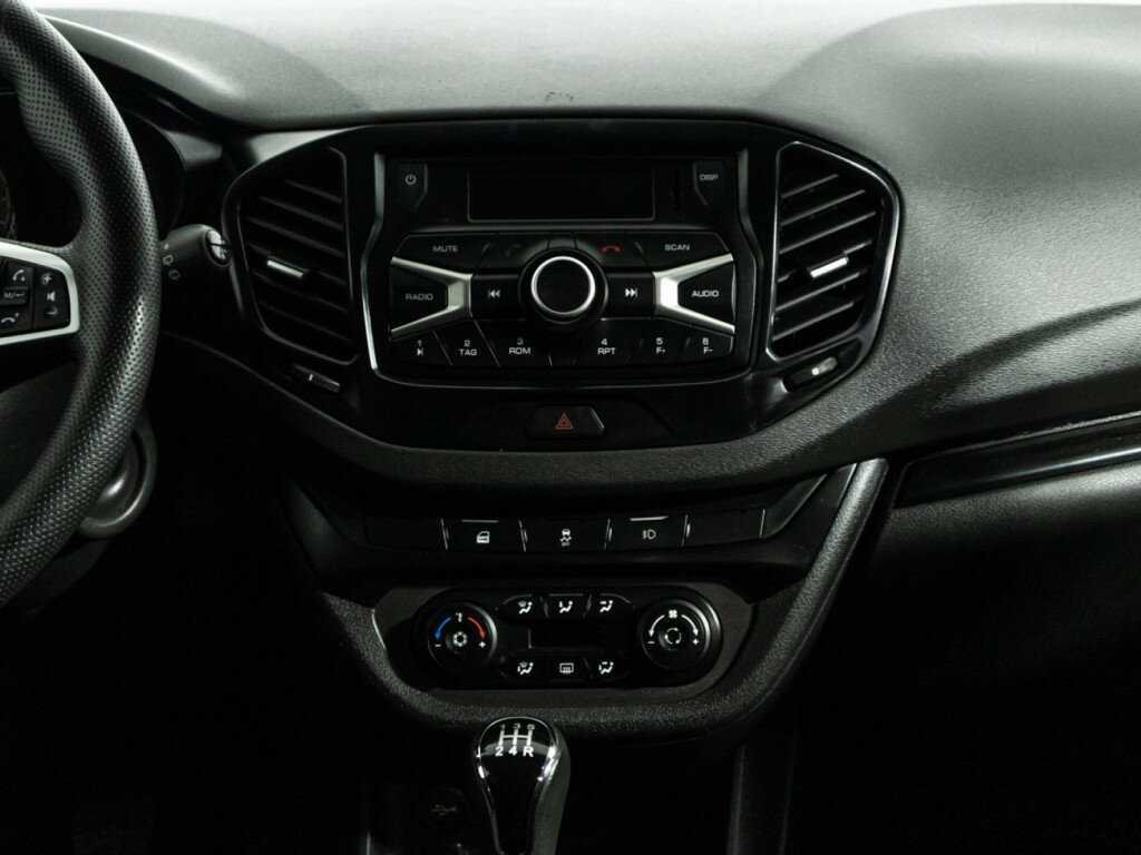 Lada (ВАЗ) Vesta 2019 года с пробегом. Фото: #13