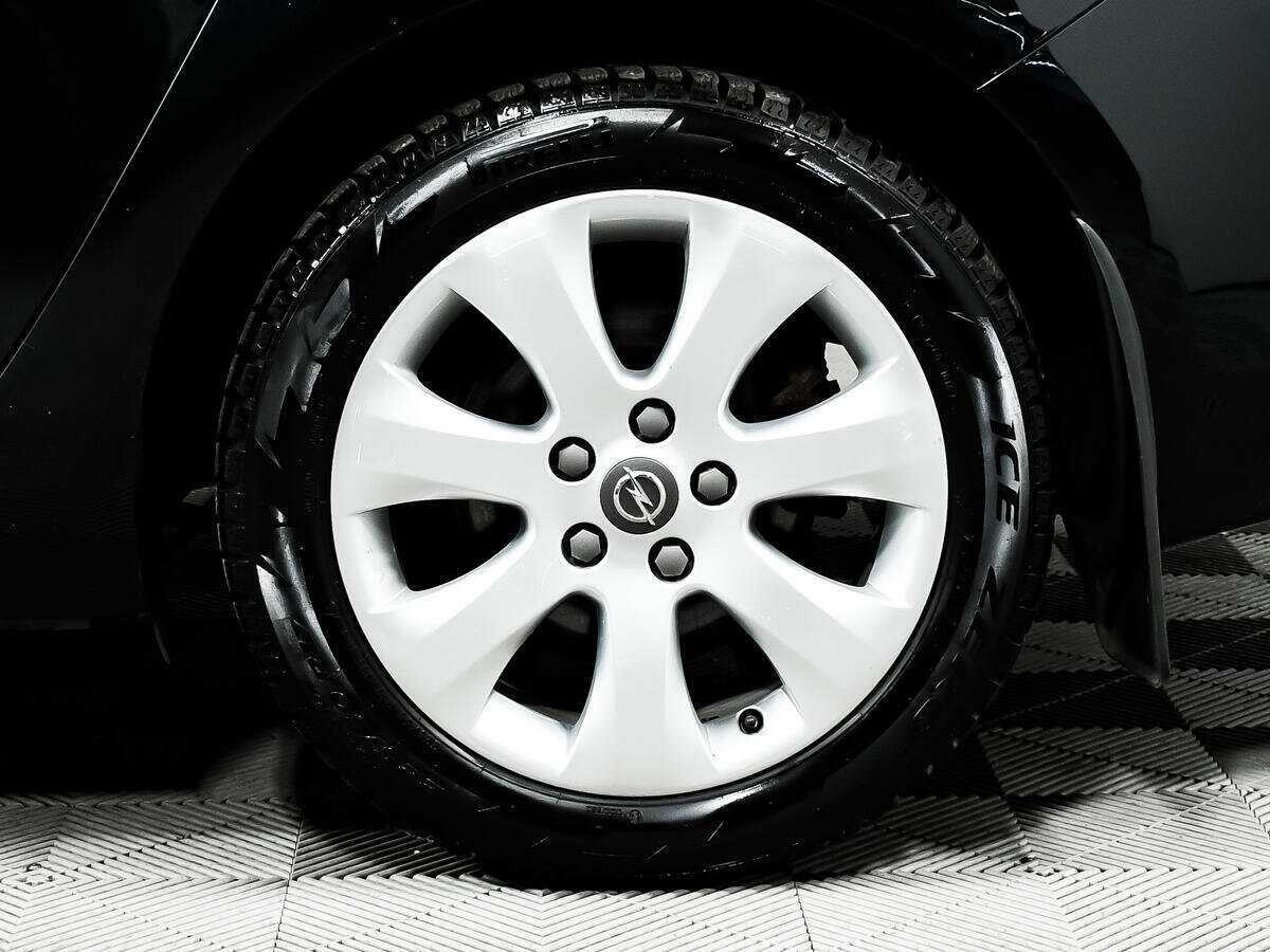 Opel Astra 2013 года с пробегом. Фото: #13