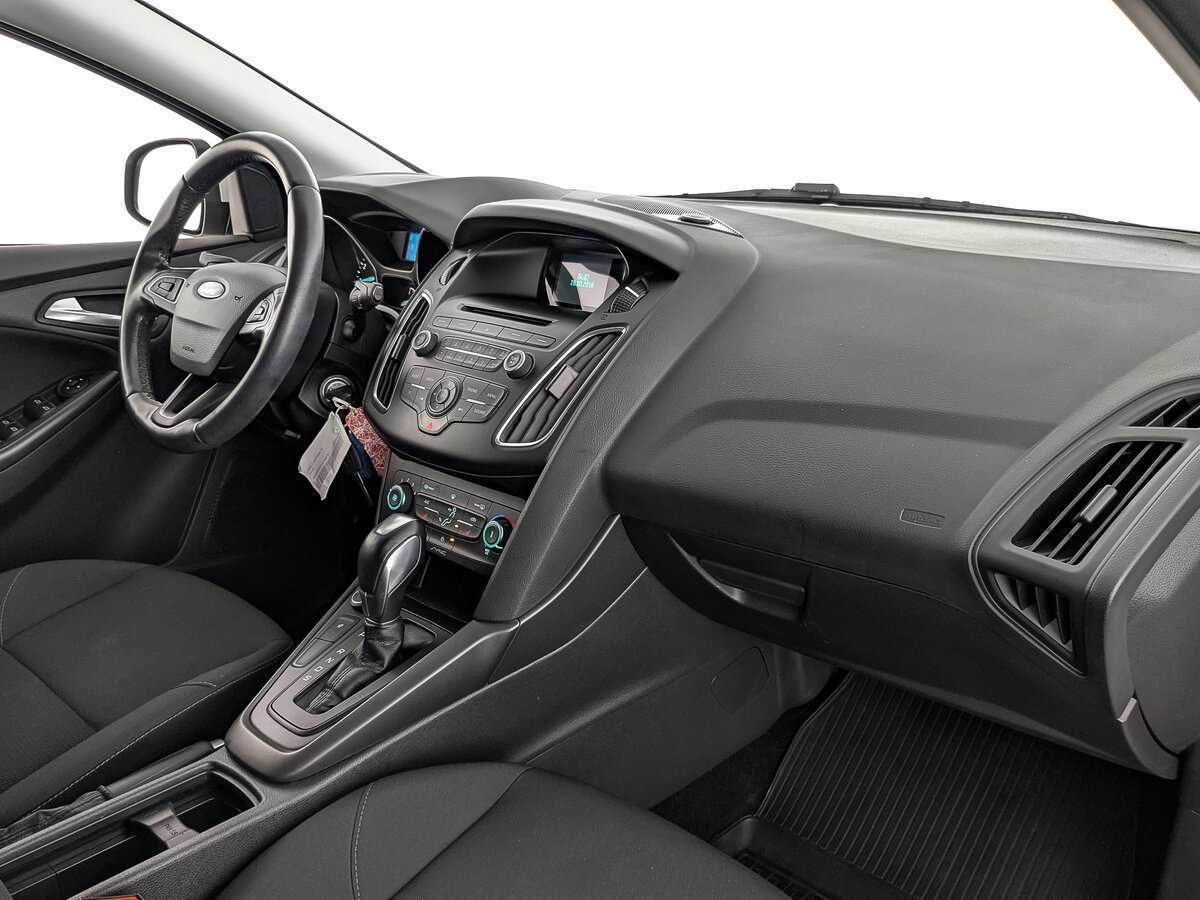 Ford Focus 2018 года с пробегом. Фото: #12