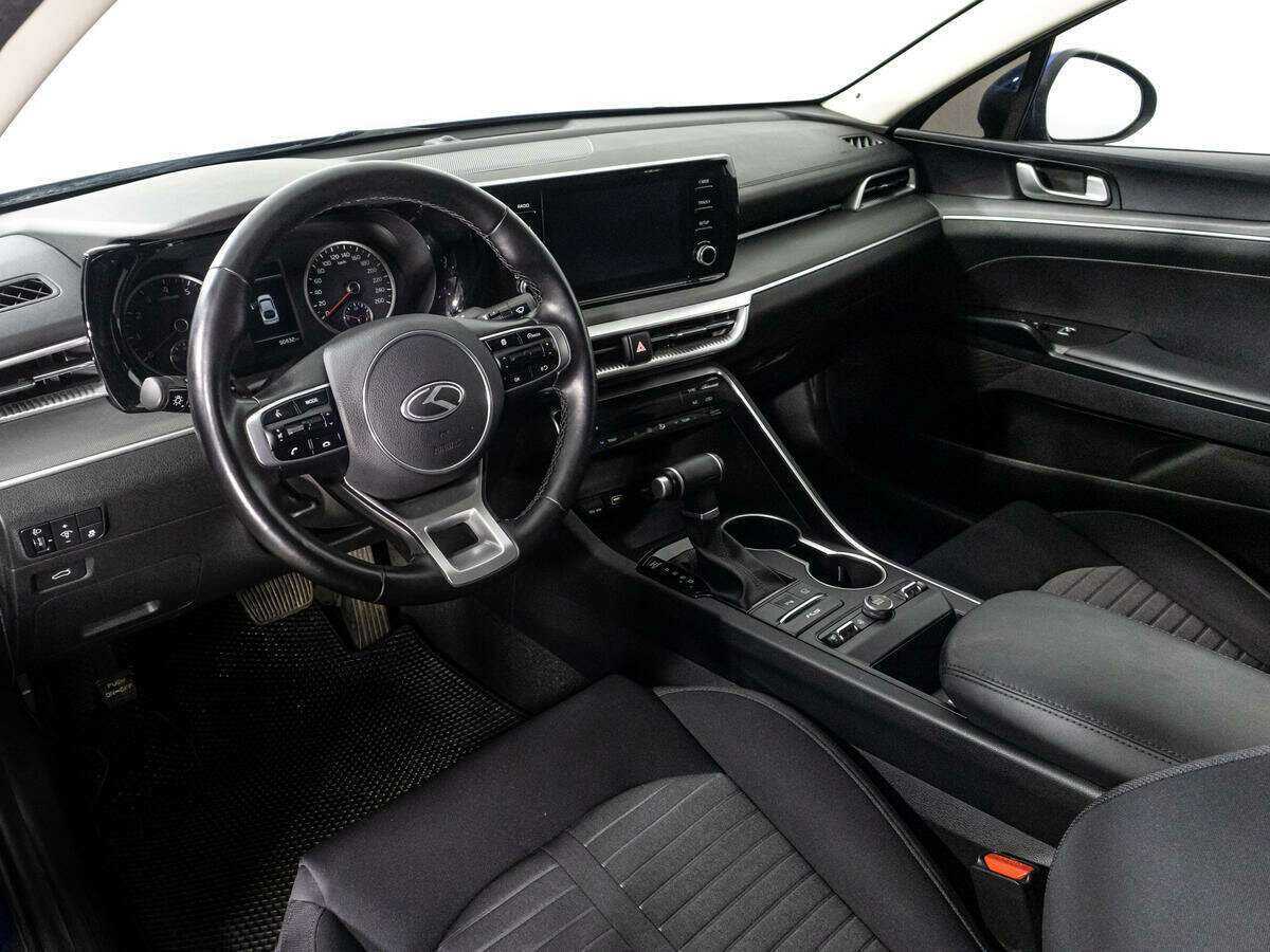 Kia K5 2020 года с пробегом. Фото: #11