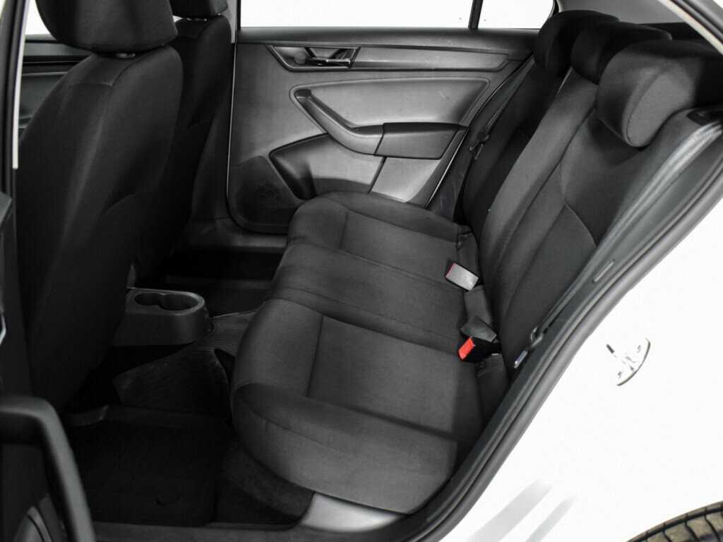 Skoda Rapid 2018 года с пробегом. Фото: #9