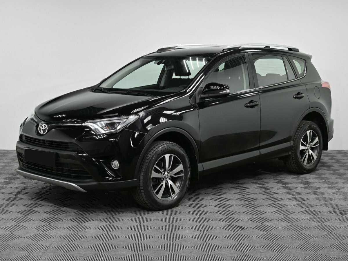 Toyota RAV4 2018 года с пробегом. Посмотреть фото