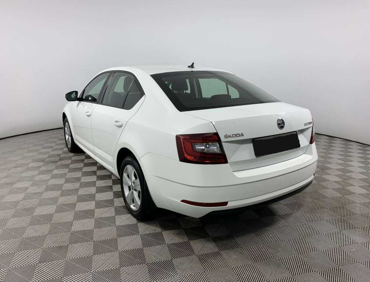 Skoda Octavia 2018 года с пробегом. Фото: #6