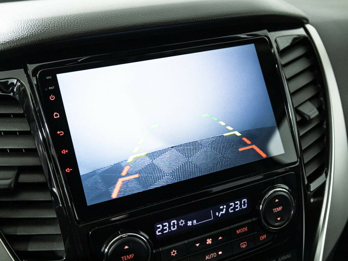 Mitsubishi Pajero Sport 2018 года с пробегом. Фото: #12