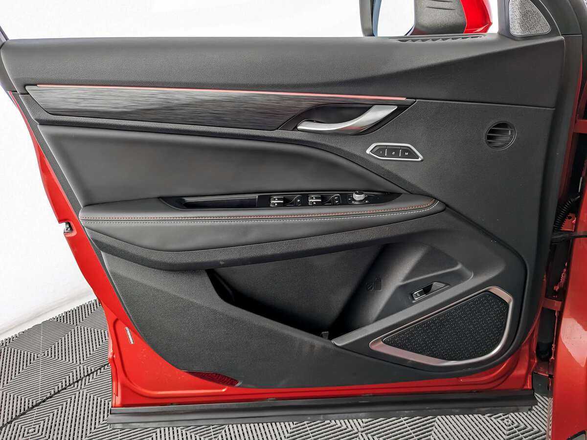 Geely Tugella 2021 года с пробегом. Фото: #14