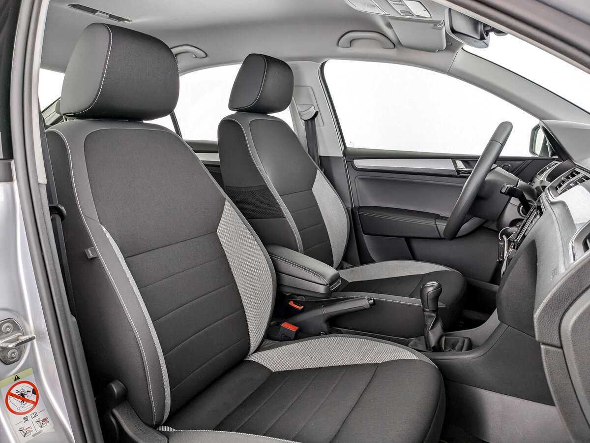 Skoda Rapid 2018 года с пробегом. Фото: #18