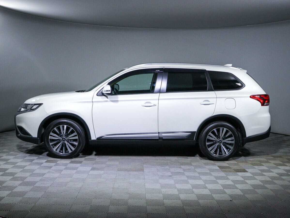 Mitsubishi Outlander 2018 года с пробегом. Фото: #7