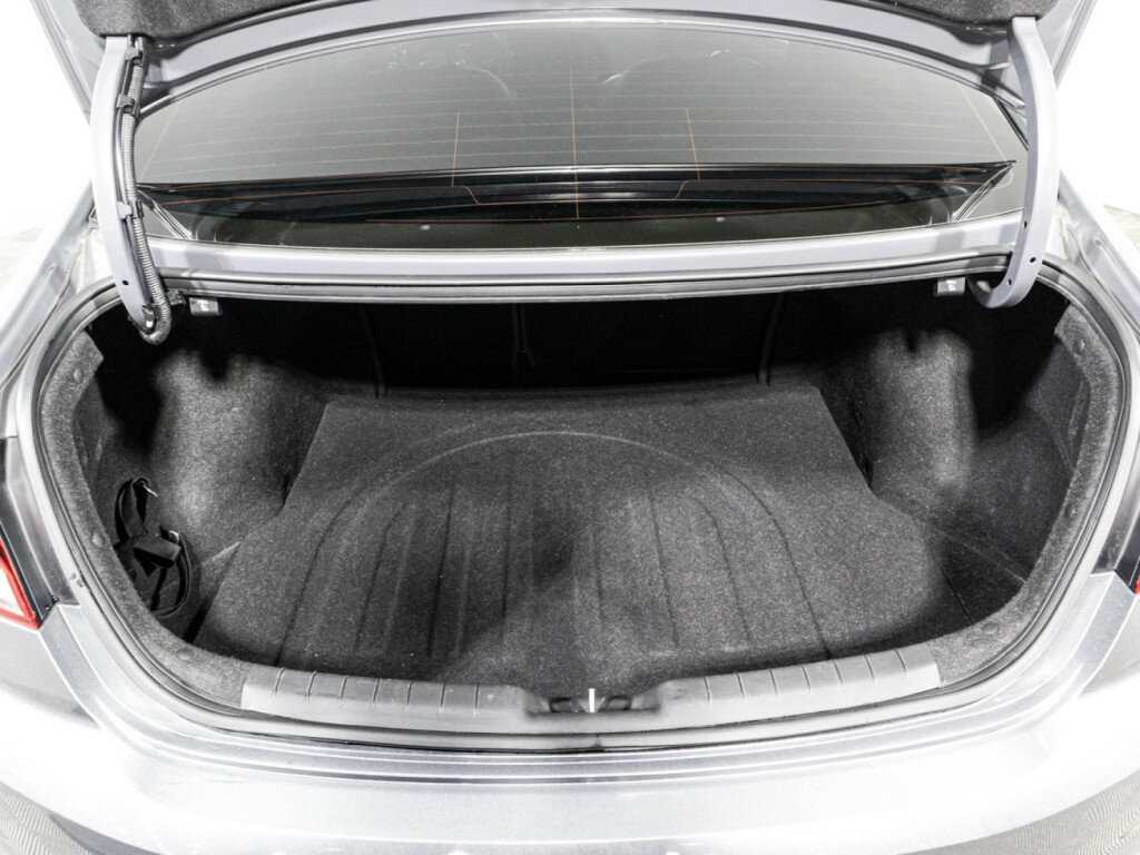 Hyundai Elantra 2019 года с пробегом. Фото: #14