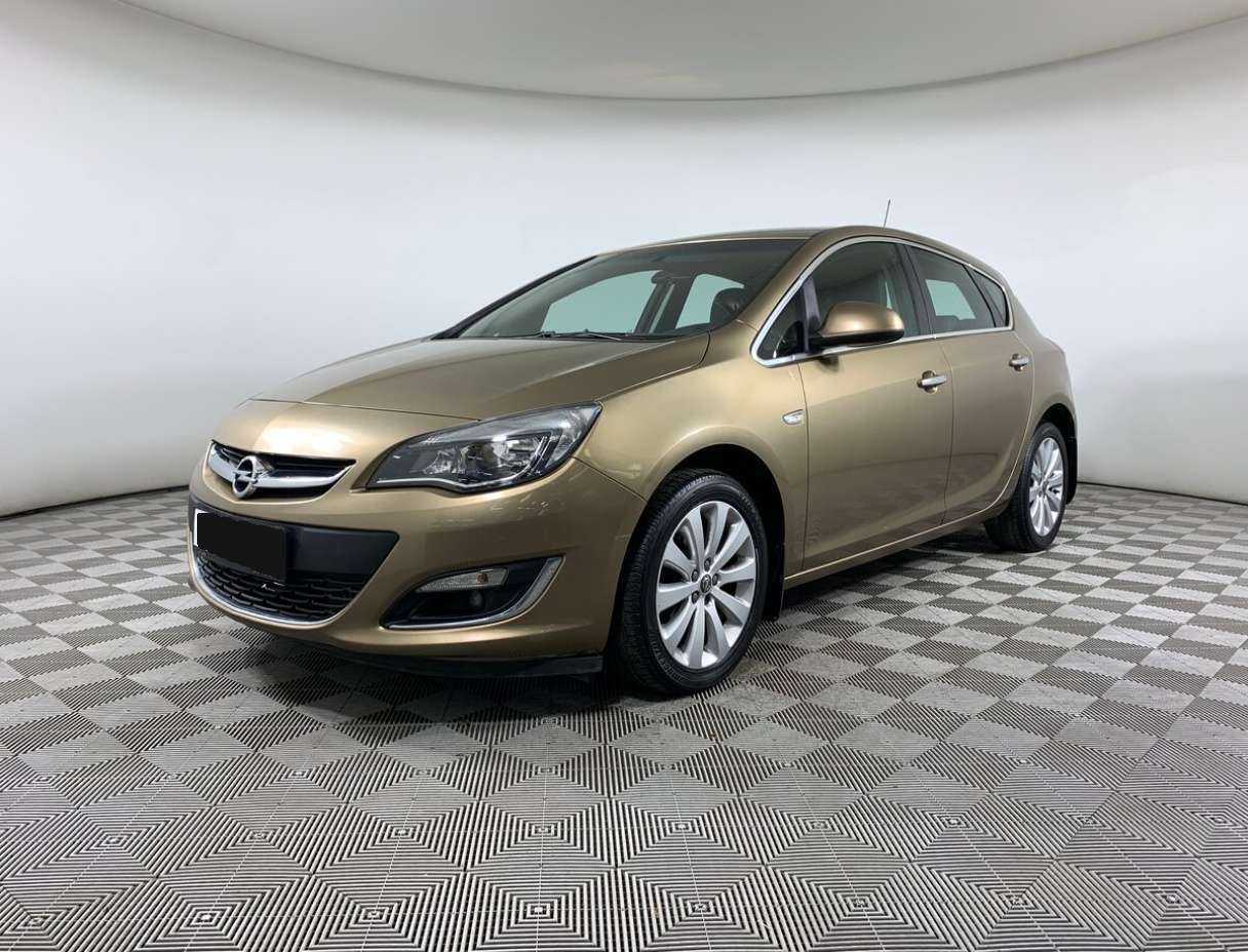 Opel Astra 2012 года с пробегом. Посмотреть фото