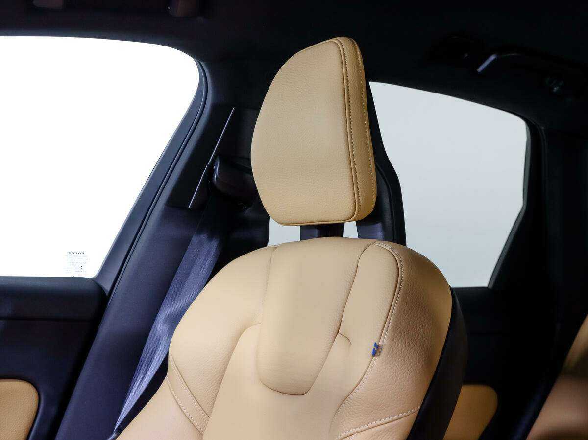 Volvo XC60 2018 года с пробегом. Фото: #13