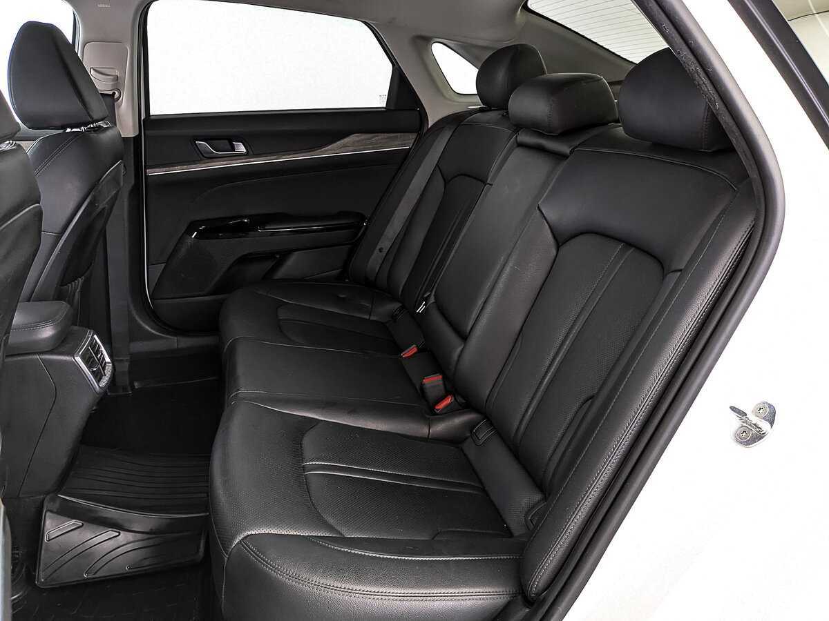 Kia K5 2021 года с пробегом. Фото: #17