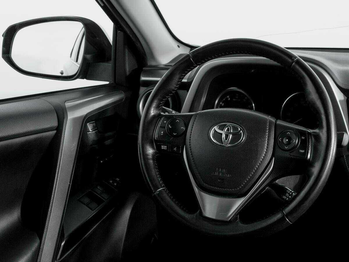 Toyota RAV4 2016 года с пробегом. Фото: #14