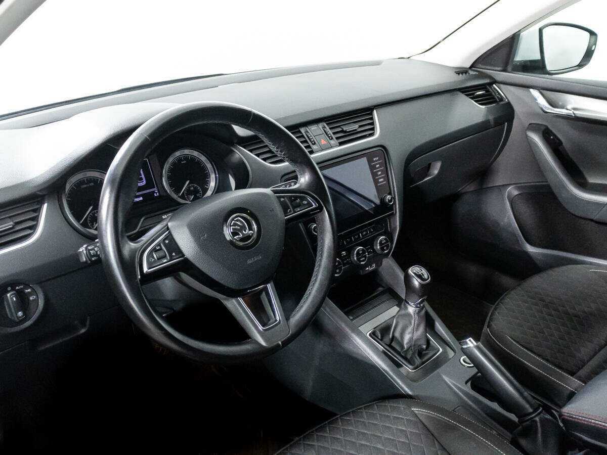 Skoda Octavia 2018 года с пробегом. Фото: #10
