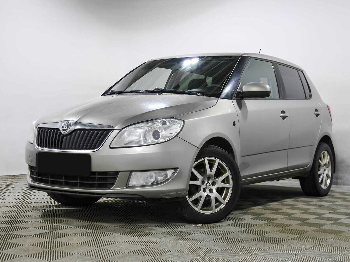 Skoda Fabia 2013 года с пробегом. Посмотреть фото