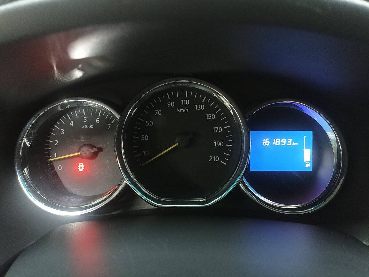 Renault Logan 2017 года с пробегом. Фото: #12