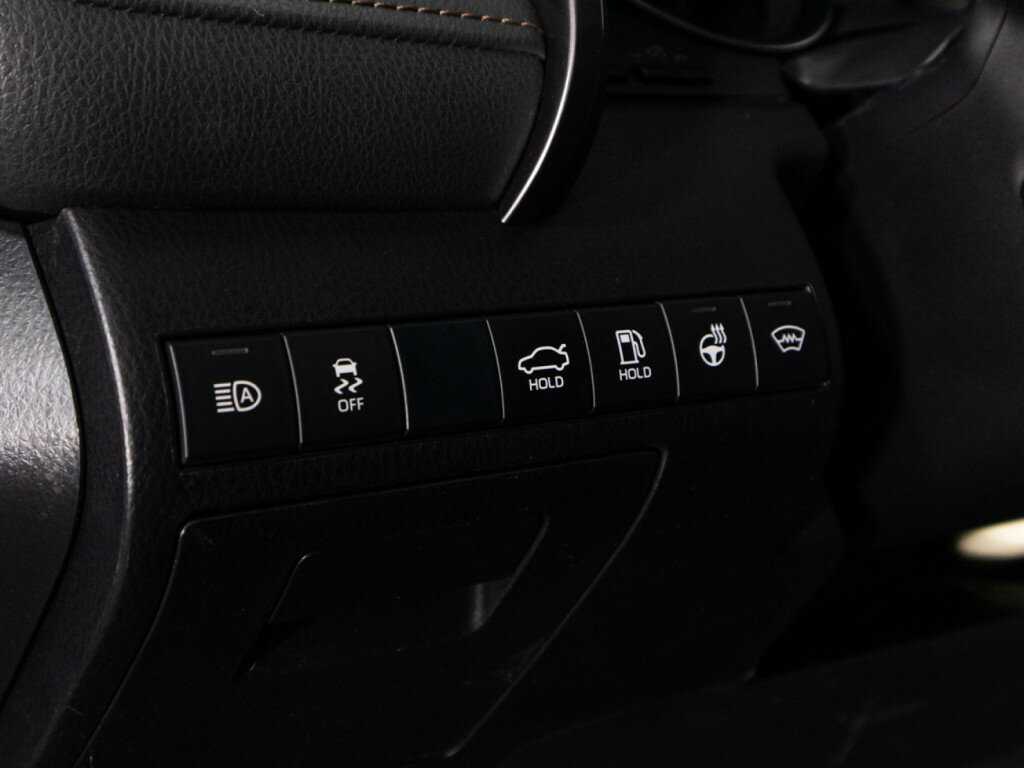 Toyota Camry 2019 года с пробегом. Фото: #22