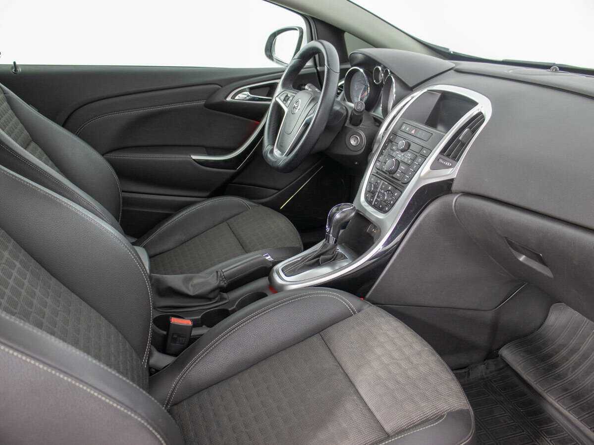 Opel Astra 2014 года с пробегом. Фото: #8