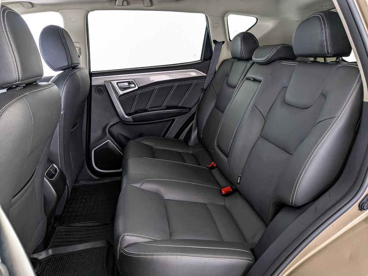 Geely Emgrand X7 2019 года с пробегом. Фото: #17