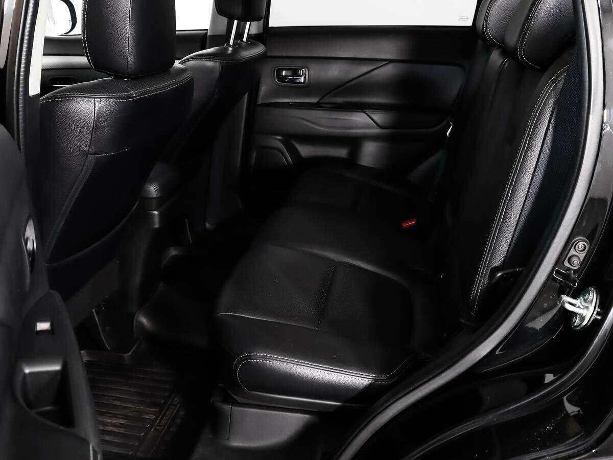 Mitsubishi Outlander 2014 года с пробегом. Фото: #10