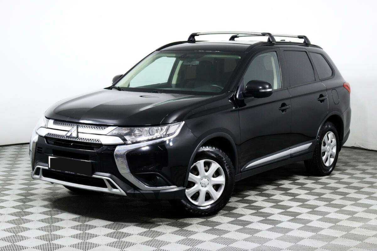 Mitsubishi Outlander 2018 года с пробегом. Посмотреть фото