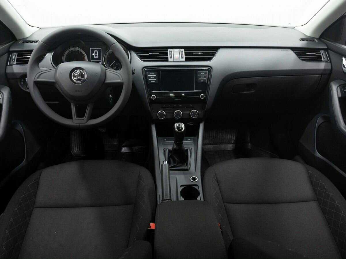 Skoda Octavia 2019 года с пробегом. Фото: #20
