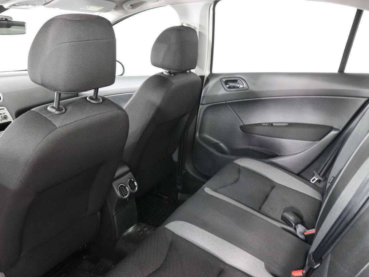 Peugeot 408 2016 года с пробегом. Фото: #11