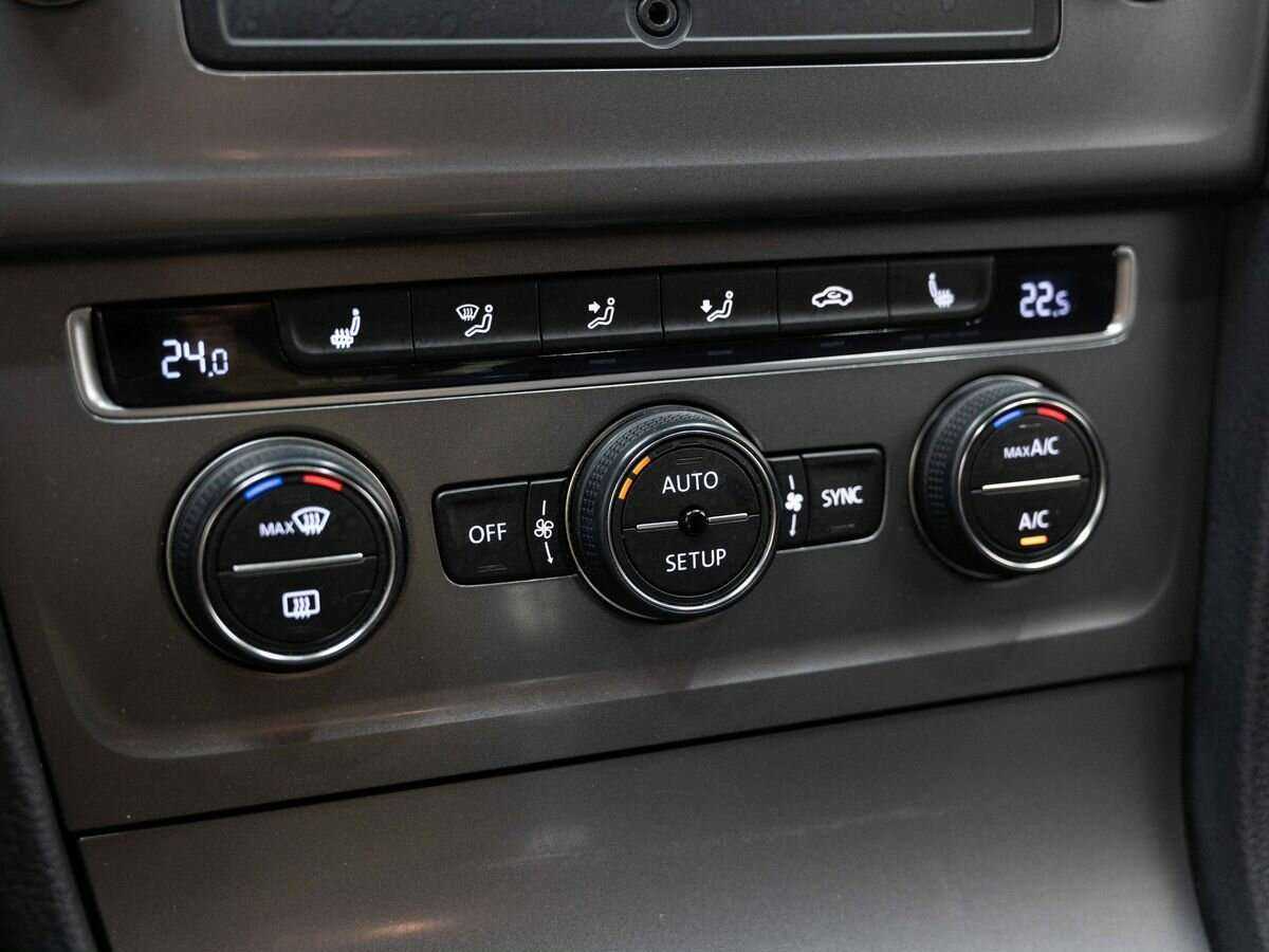 Volkswagen Golf 2013 года с пробегом. Фото: #21